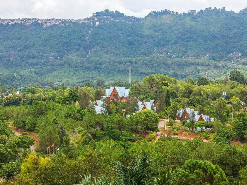 Aye Thar Yar Golf Resort Taunggyi Luaran gambar